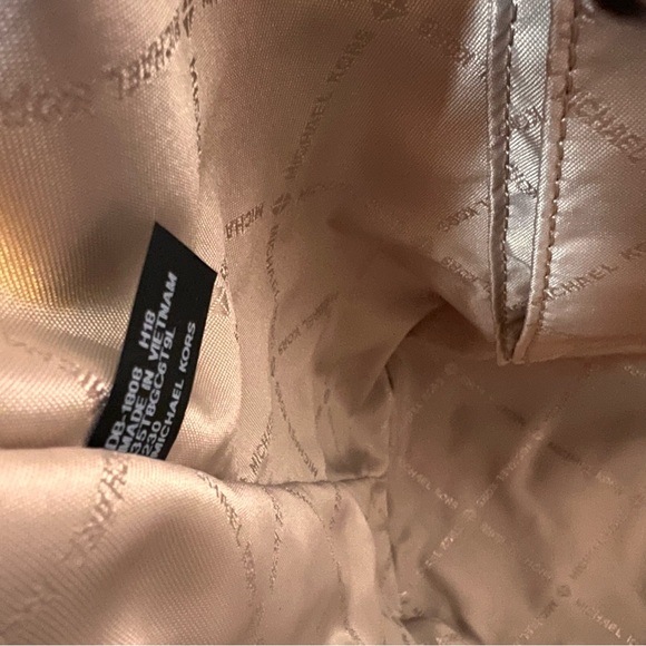 NWT Michael Kors Ciara Large Saffiano Luggage Leather Tote Bag, gorgeous - Picture 10 of 17